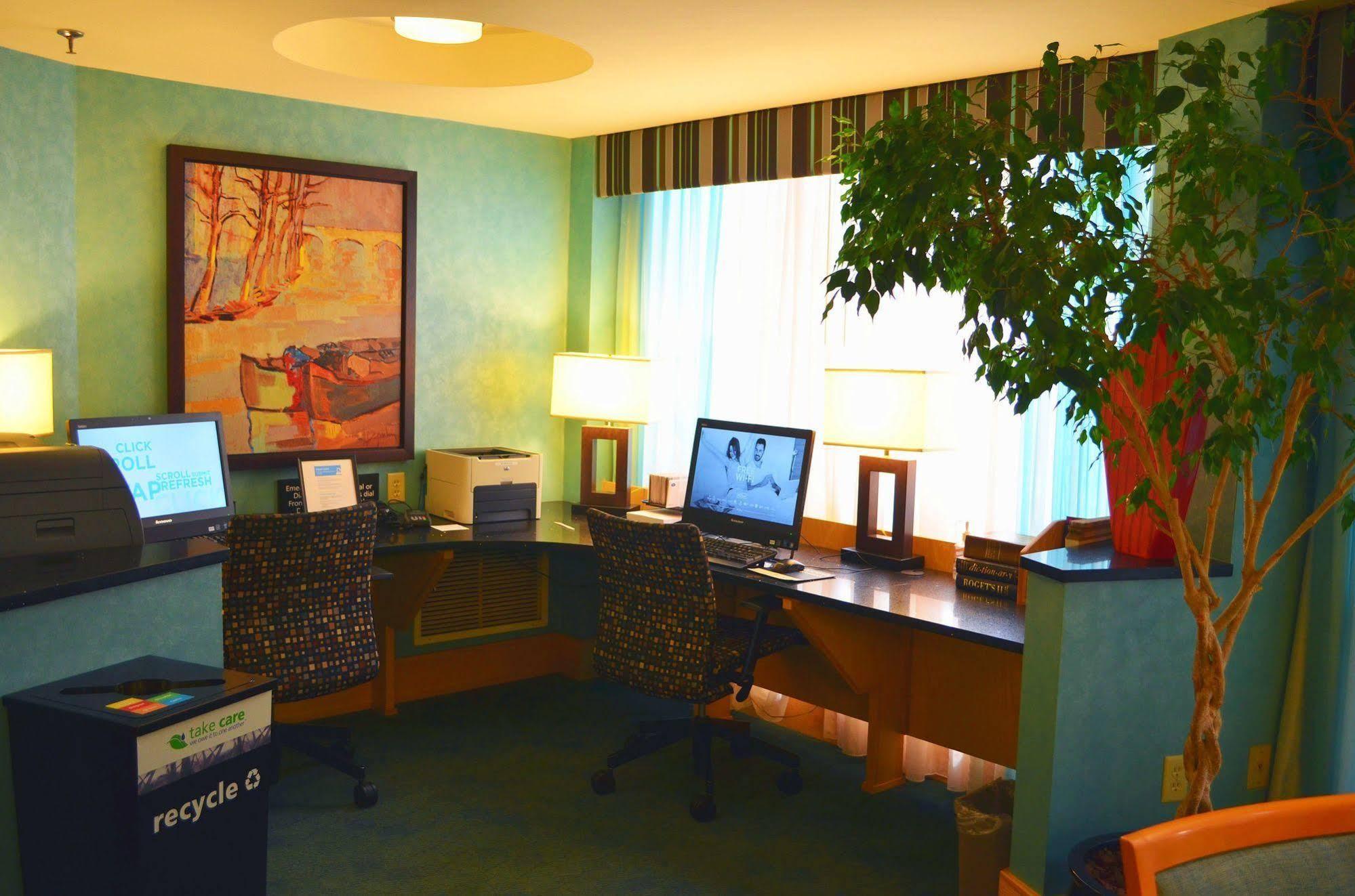 Hampton Inn By Hilton Harrisburg West Меканиксберг Экстерьер фото