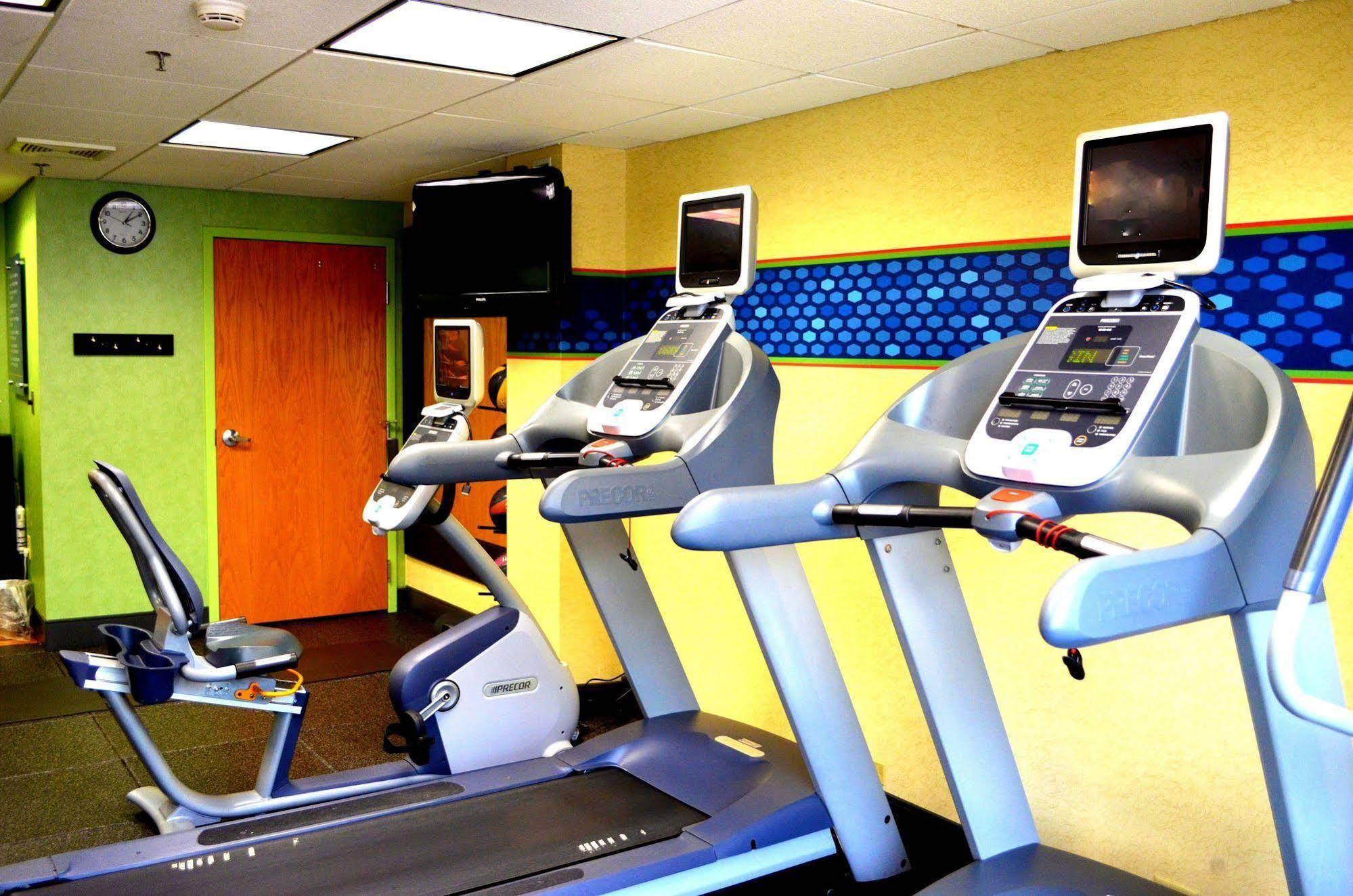 Hampton Inn By Hilton Harrisburg West Меканиксберг Экстерьер фото