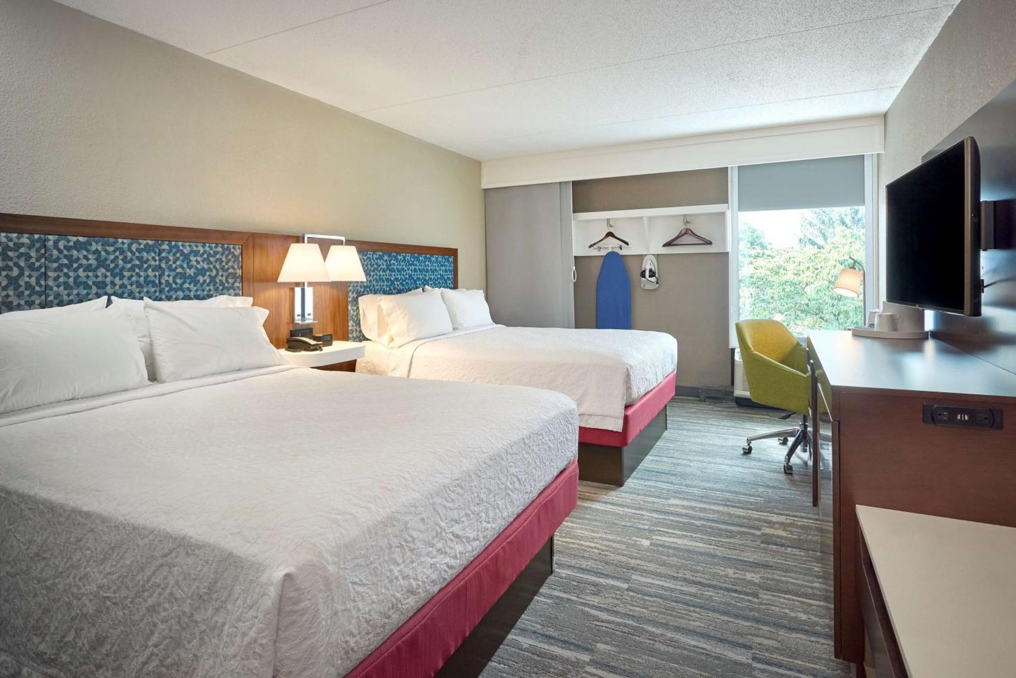 Hampton Inn By Hilton Harrisburg West Меканиксберг Экстерьер фото